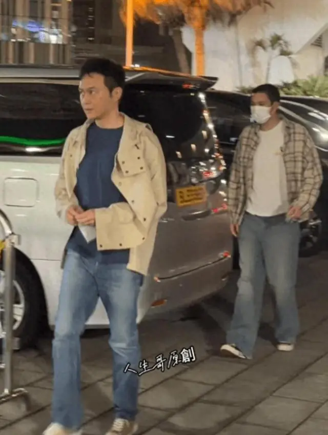 张慕童寸头造型曝光
